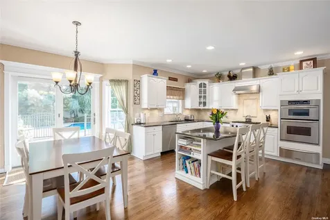 3 Mulberry Court Miller Place NY 11764