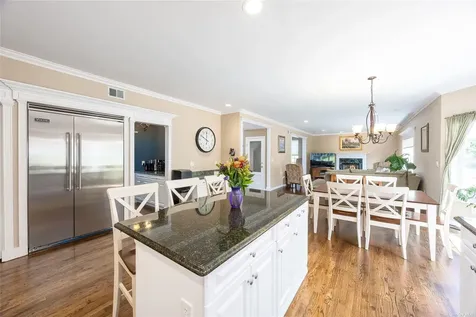 3 Mulberry Court Miller Place NY 11764