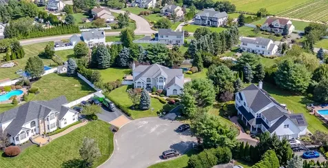 3 Mulberry Court Miller Place NY 11764