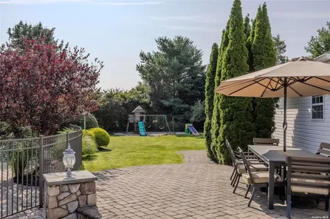 3 Mulberry Court Miller Place NY 11764