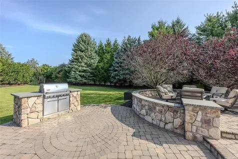 3 Mulberry Court Miller Place NY 11764