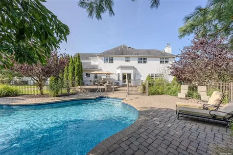 3 Mulberry Court Miller Place NY 11764