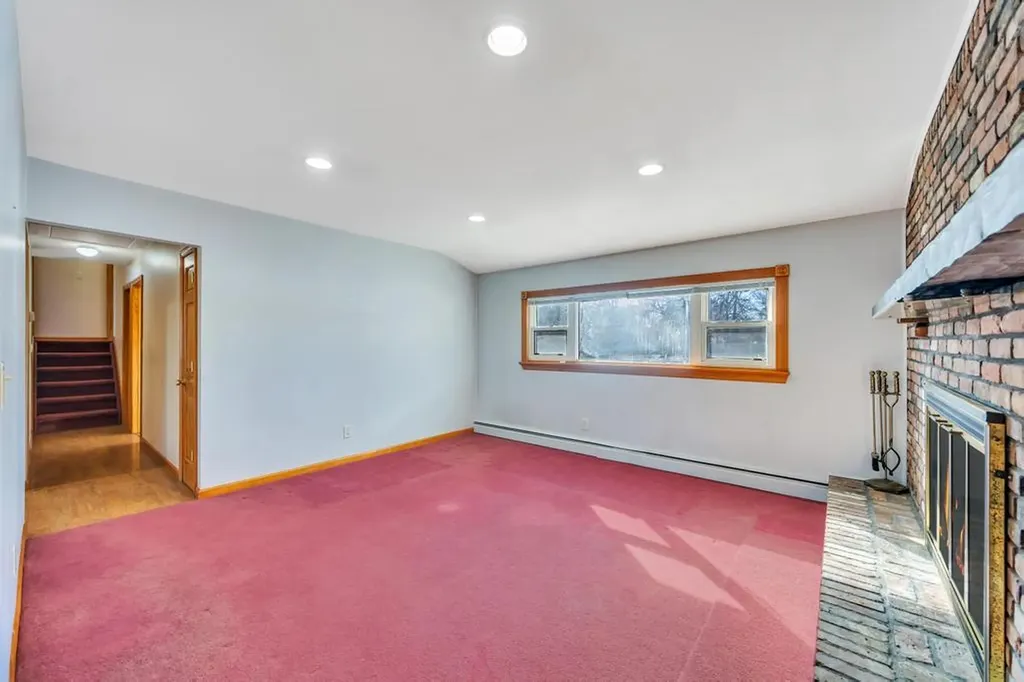 8 Wagner Drive Coram NY 11727