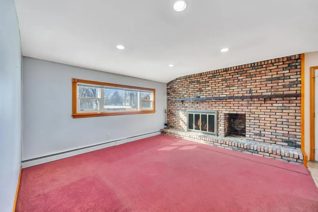 8 Wagner Drive Coram NY 11727