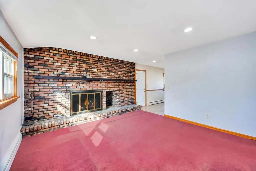 8 Wagner Drive Coram NY 11727