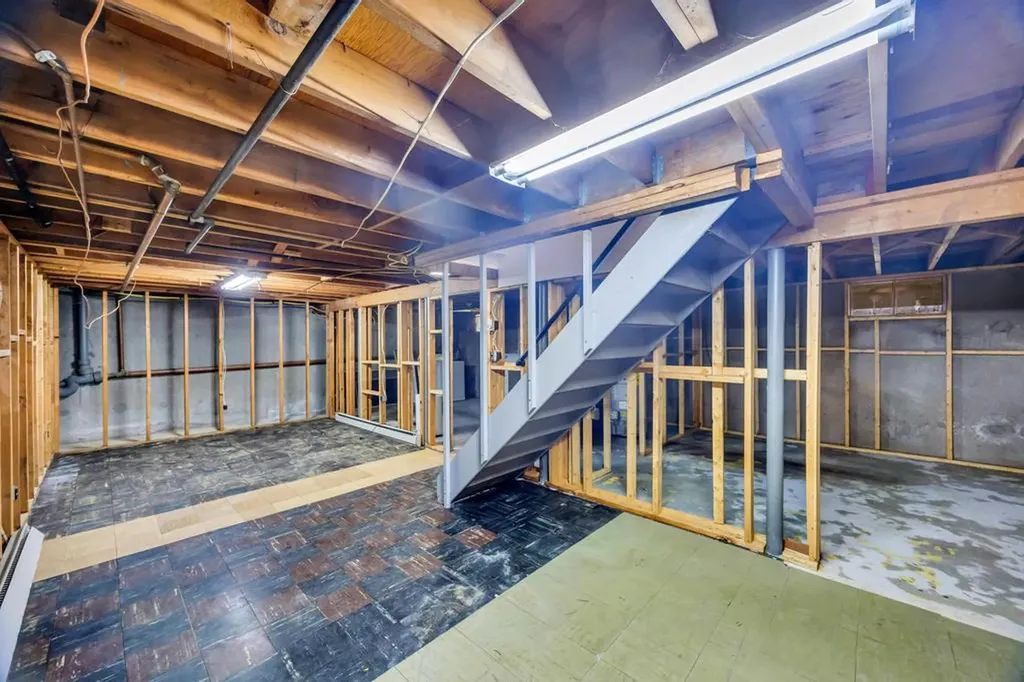 8 Wagner Drive Coram NY 11727