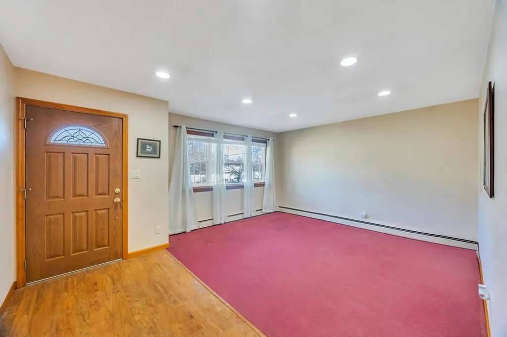 8 Wagner Drive Coram NY 11727