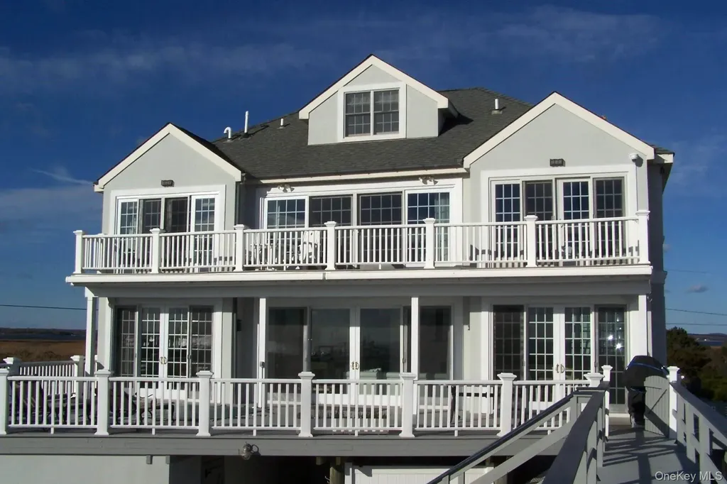 949B Dune Westhampton Dunes NY 11978