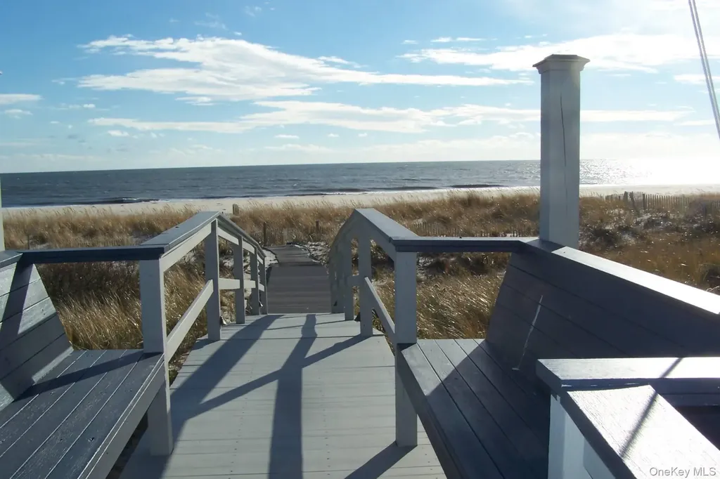 949B Dune Westhampton Dunes NY 11978