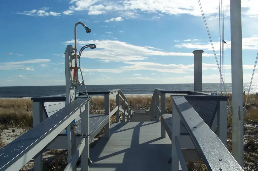 949B Dune Westhampton Dunes NY 11978