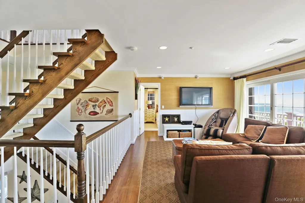 949B Dune Westhampton Dunes NY 11978