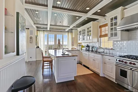 949B Dune Westhampton Dunes NY 11978