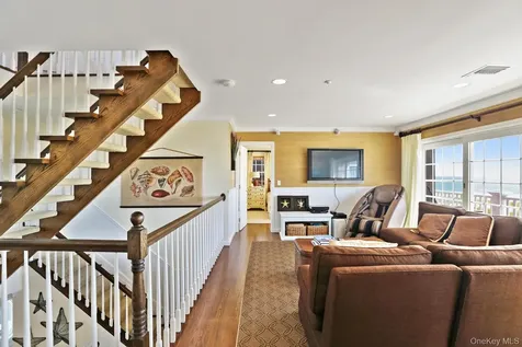 949B Dune Westhampton Dunes NY 11978