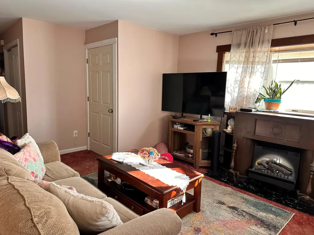 59 Arpage Drive E Shirley NY 11967