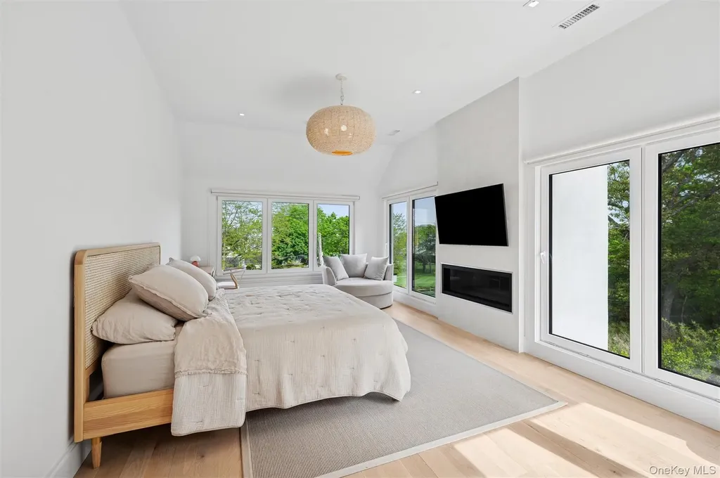 28 Canoe Place Road Hampton Bays NY 11946