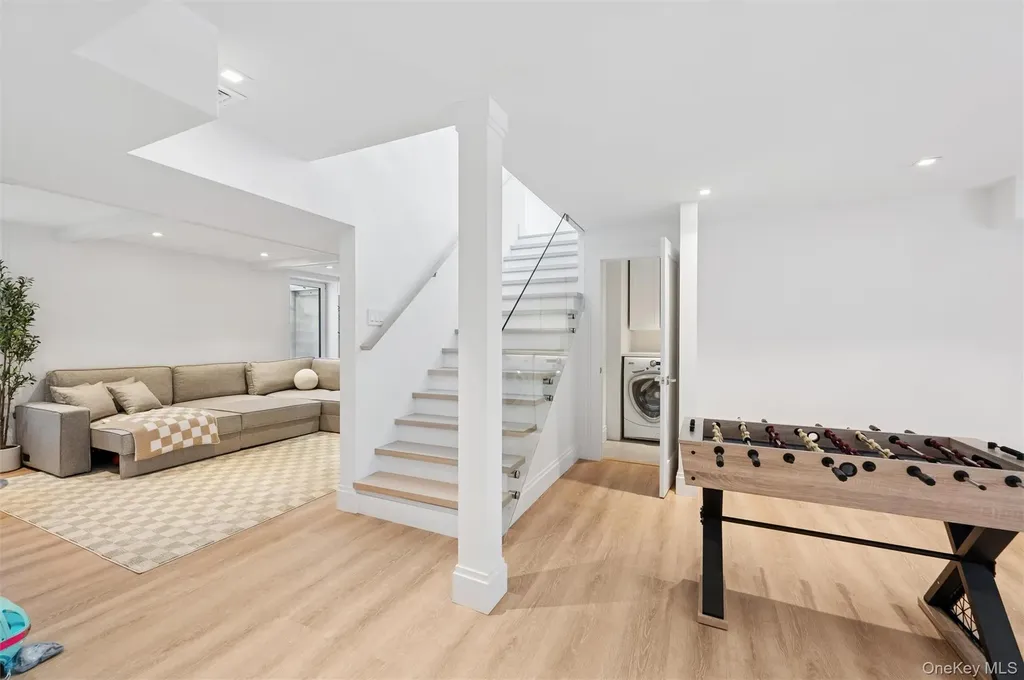 28 Canoe Place Road Hampton Bays NY 11946