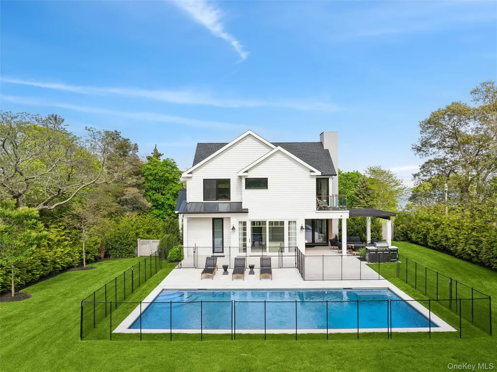28 Canoe Place Road Hampton Bays NY 11946