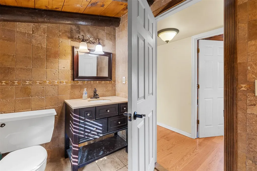 5744 Route 209 Kerhonkson NY 12446
