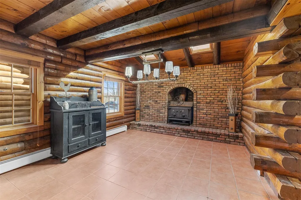 5744 Route 209 Kerhonkson NY 12446