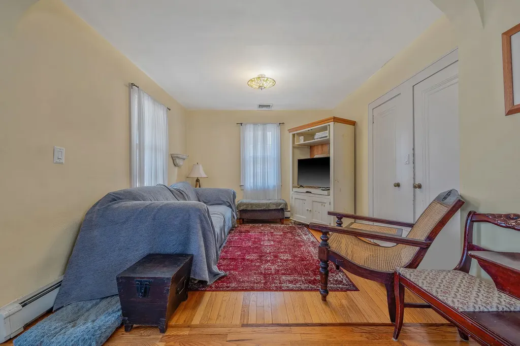 2552 Washington Avenue Oceanside NY 11572