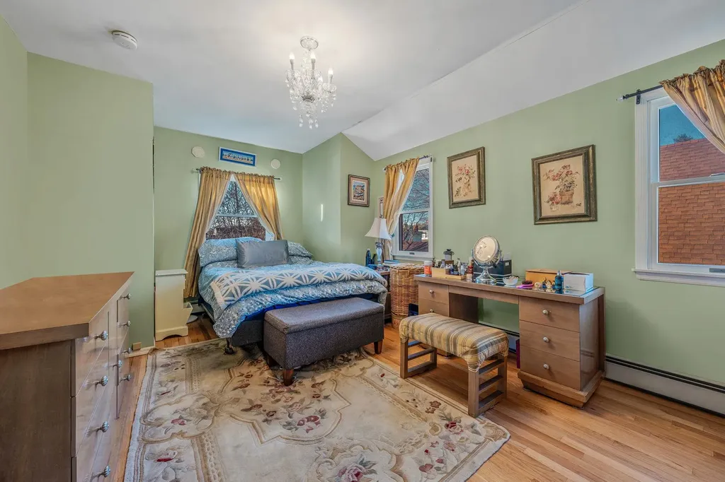 2552 Washington Avenue Oceanside NY 11572