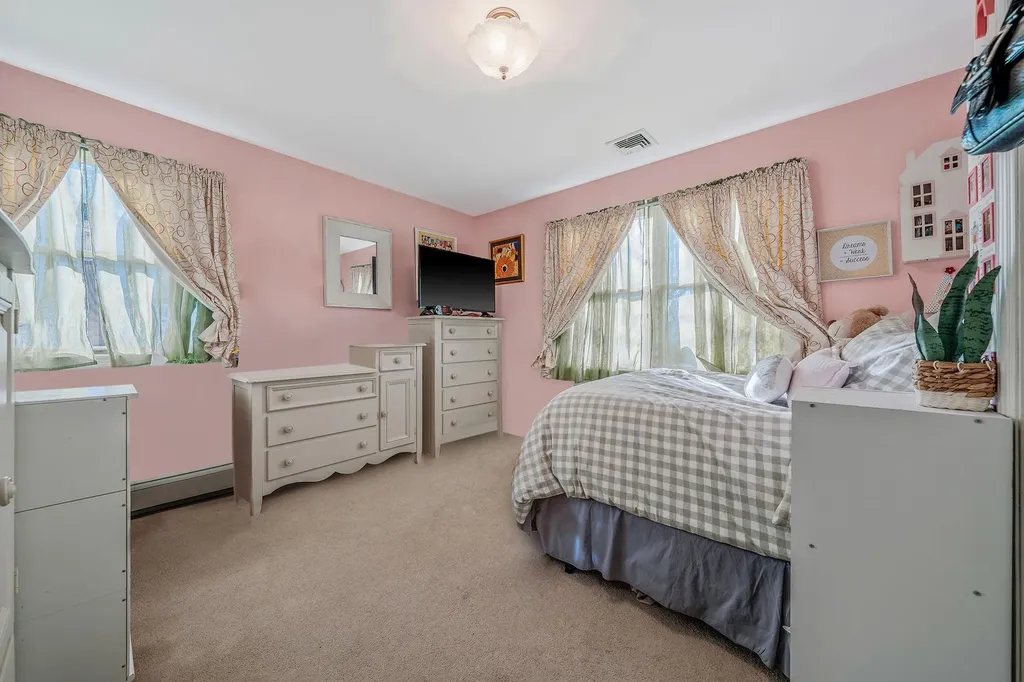 2552 Washington Avenue Oceanside NY 11572