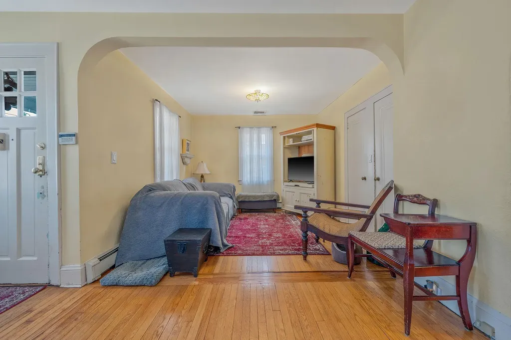 2552 Washington Avenue Oceanside NY 11572