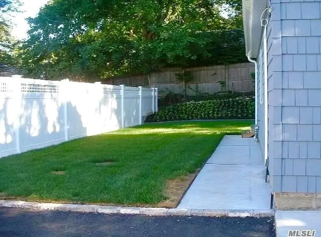 20 Soundview Avenue Oyster Bay NY 11771