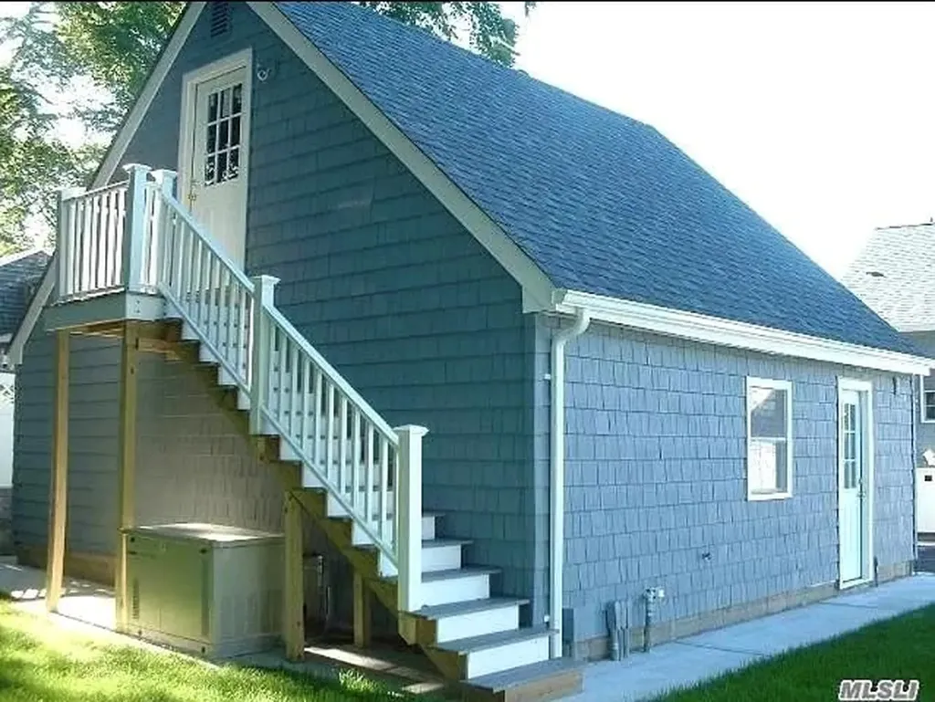 20 Soundview Avenue Oyster Bay NY 11771