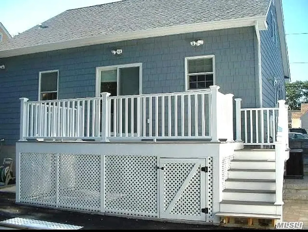 20 Soundview Avenue Oyster Bay NY 11771