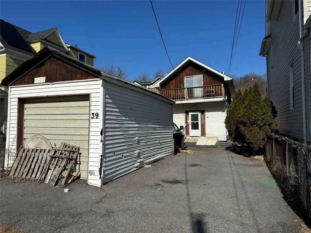39 Randolph Street Yonkers NY 10705