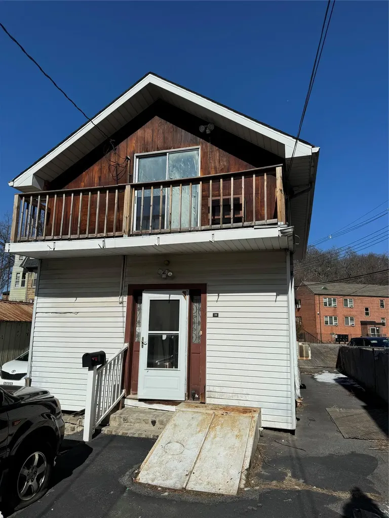 39 Randolph Street Yonkers NY 10705