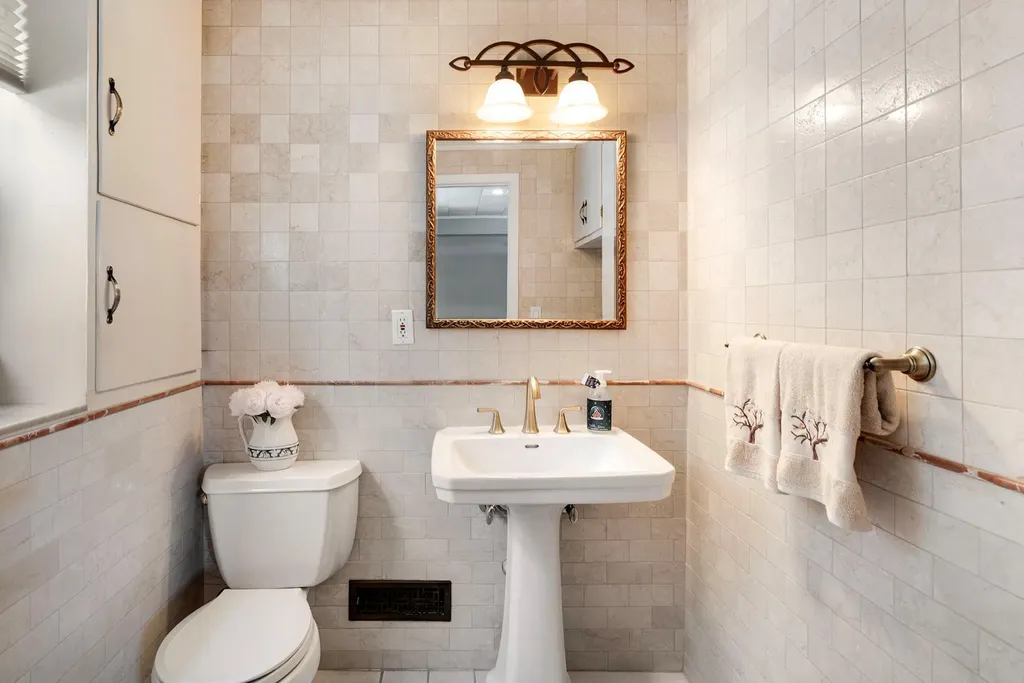 22 Pamela Lane Valhalla NY 10595