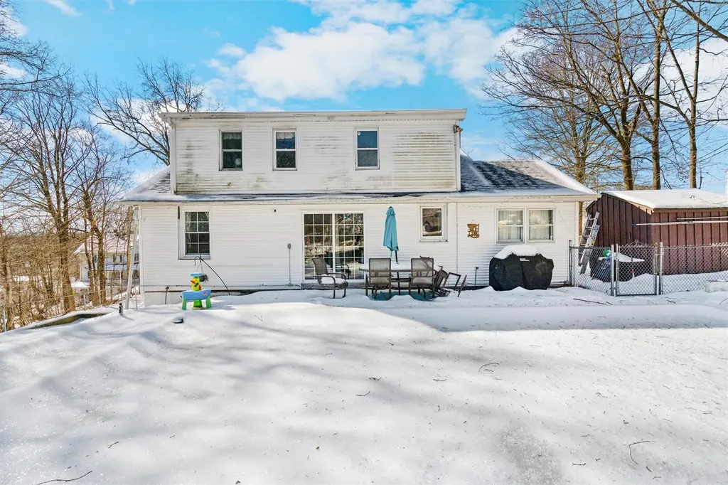 304 Broadway Maybrook NY 12543