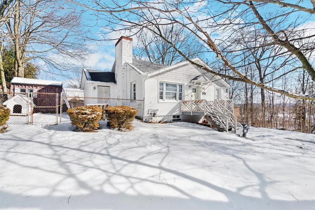 304 Broadway Maybrook NY 12543