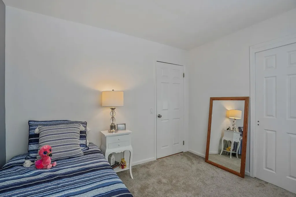 9 4th Avenue Rocky Point NY 11778