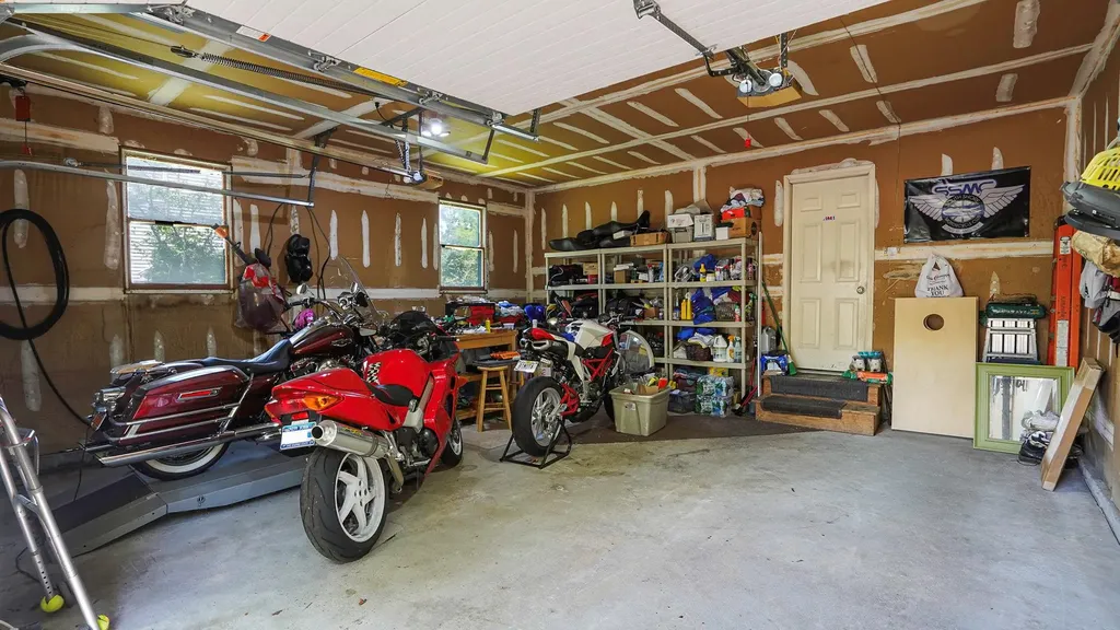 9 4th Avenue Rocky Point NY 11778