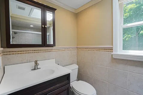 9 4th Avenue Rocky Point NY 11778