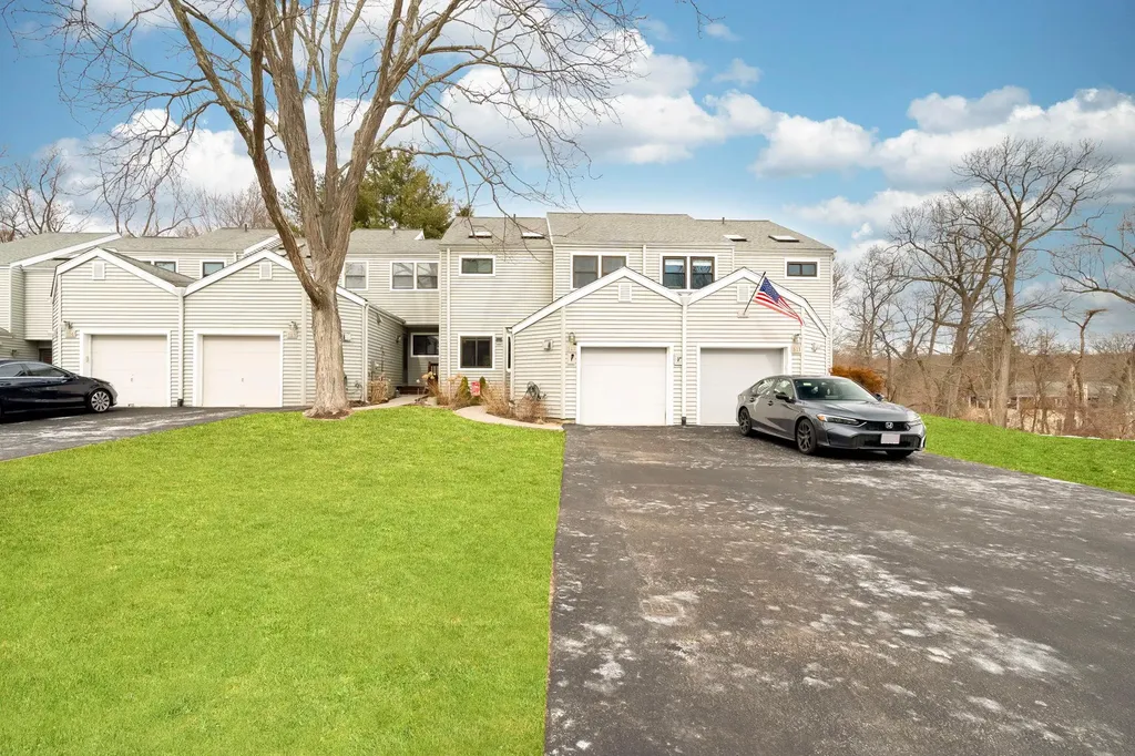 312 Saddle Trail Ossining NY 10562