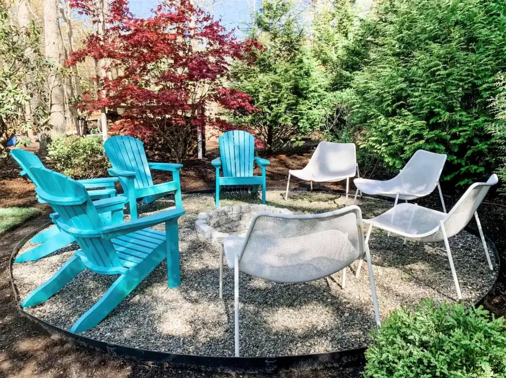143 Gardiner Avenue East Hampton NY 11937