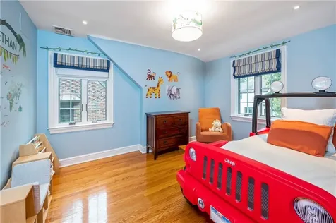 468 Murray Street Pelham NY 10803