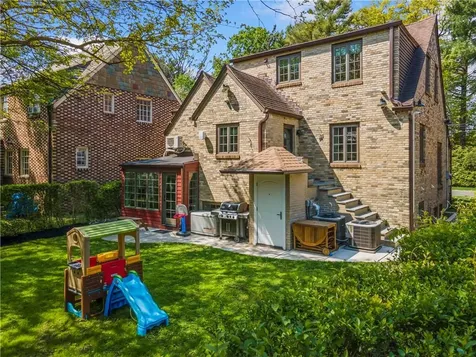 468 Murray Street Pelham NY 10803