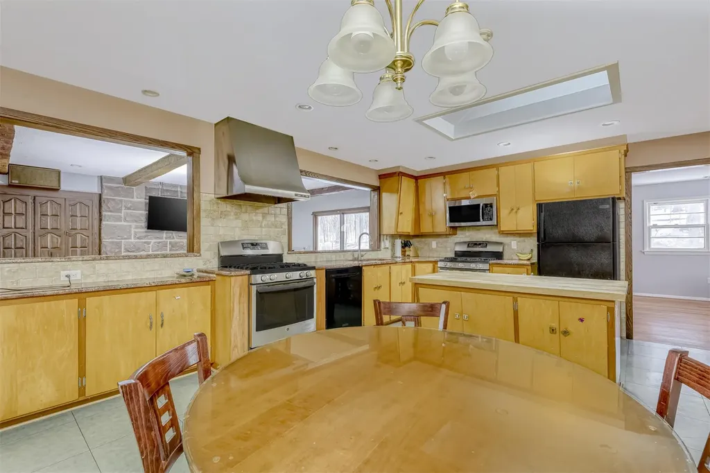 140 Summit Park Road Spring Valley NY 10977