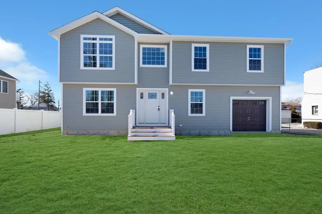 N/c Caroll Avenue Brookhaven NY 11779