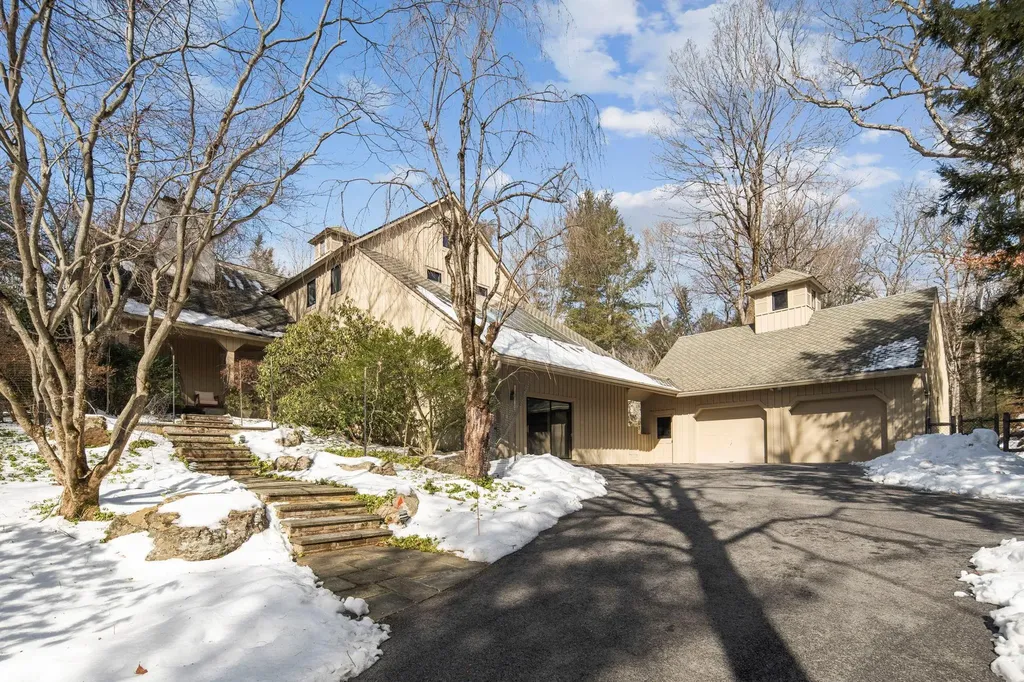 27 Neustadt Lane Chappaqua NY 10514