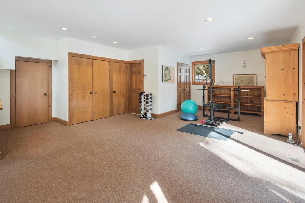27 Neustadt Lane Chappaqua NY 10514