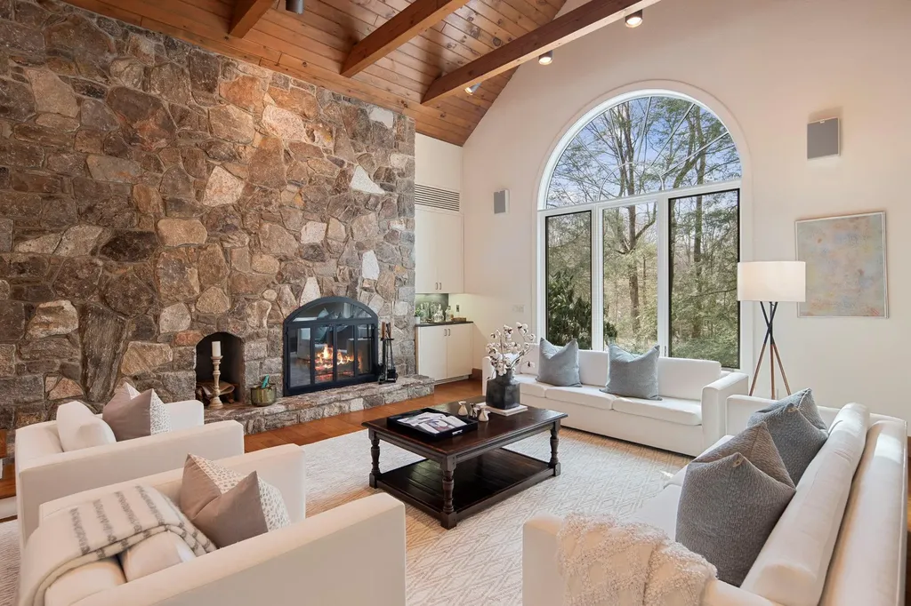 27 Neustadt Lane Chappaqua NY 10514