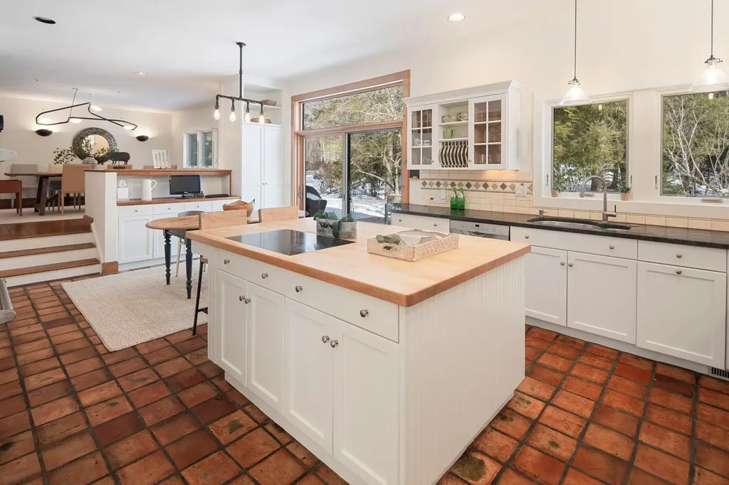 27 Neustadt Lane Chappaqua NY 10514