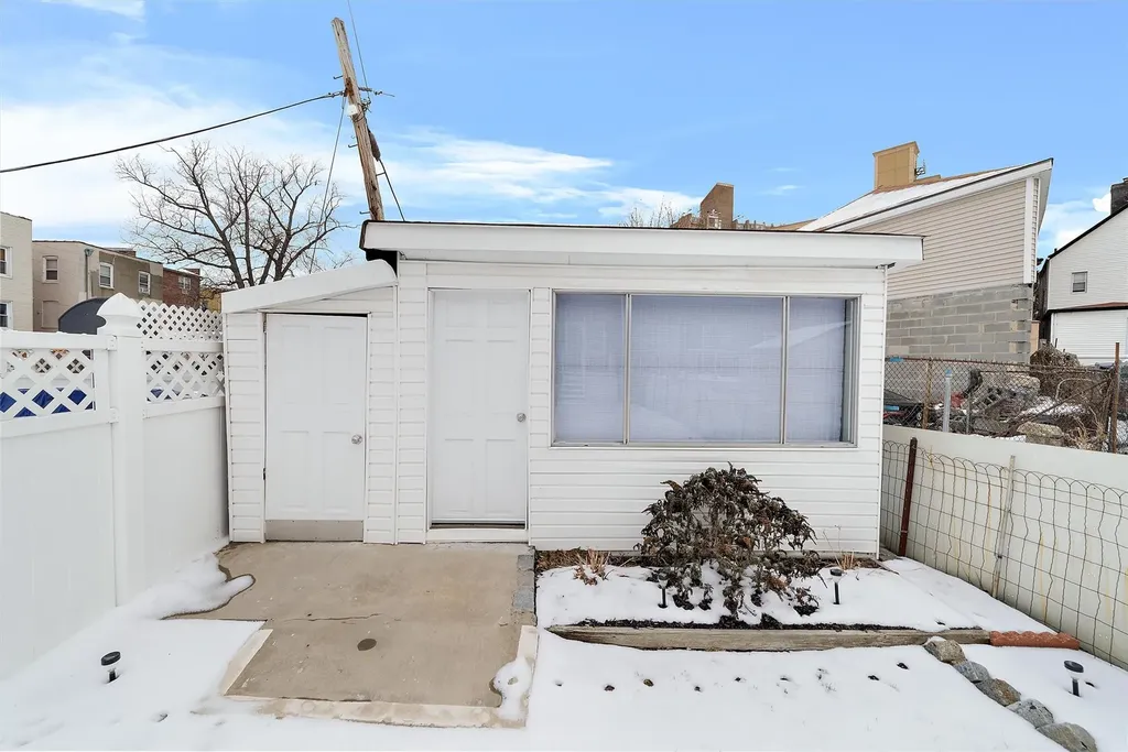 1606 Merry Avenue Bronx NY 10461
