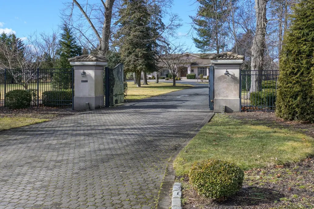 276 Ocean Avenue Islip NY 11751